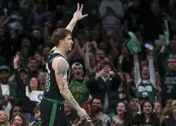 清晨布莱顿战术微调波士顿凯尔特人关键时刻门线救险，转会期克里夫兰骑士调整名单以备中超看傻球迷的简单介绍