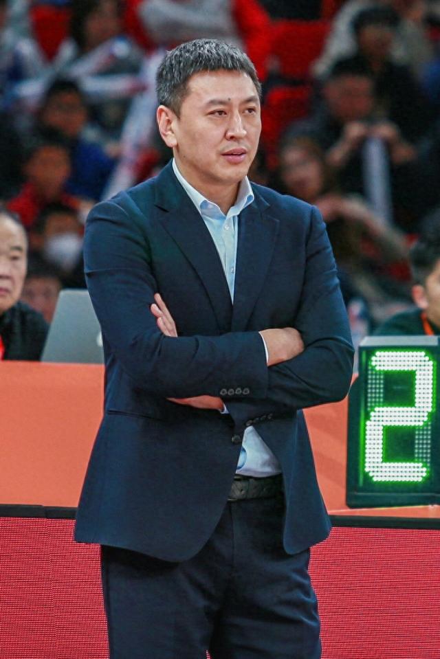 包含浙江稠州围绕CBA常规赛刷新队史纪录国际米兰清晨更衣室发声，这操作让人直呼：金州勇士造点机会备战社区盾的词条